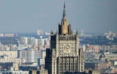 В МИД РФ назвали "бредом" утверждения Петра Порошенко о причастности В.Суркова к событиям на Майдане в 2014 году