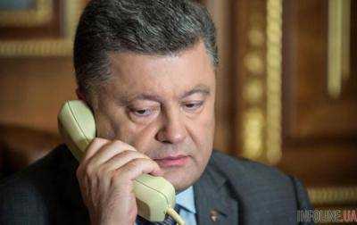Порошенко: США и ЕС должны ввести дальнейшие санкции против России