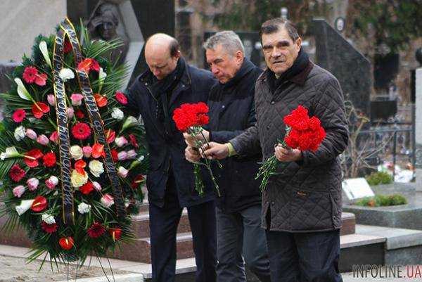 Сегодня в Киеве попрощались с легендой "Динамо" Михаилом Команом (ФОТО,ВИДЕО)