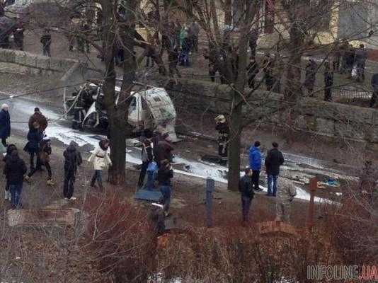 В Харькове во время движения взорвалась машина комбата "Слобожанщина". Фото, видео