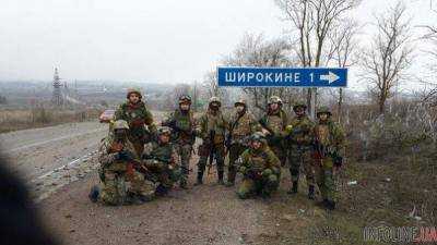 Вблизи Широкино в результате обстрелов террористами позиций полка "Азов" пострадали 4 бойца