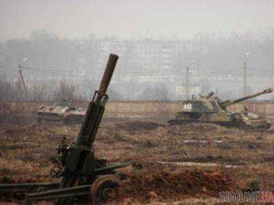 В районе Станицы Луганской на фугасе подорвался военный - Г.Москаль