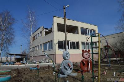 В Луганской области с начала боевых действий были разрушены сорок общеобразовательных школ и детсадов