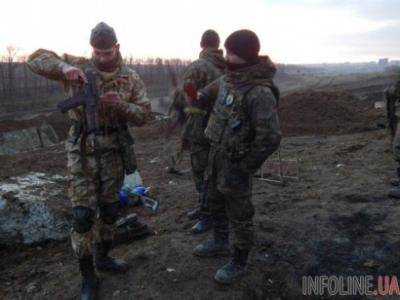 Террористы обстреляли позиции полка "Азов", есть раненые