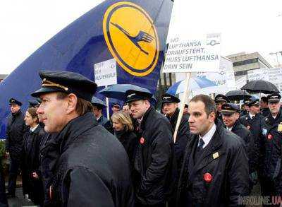 Пилоты Lufthansa продлили забастовку до пятницы