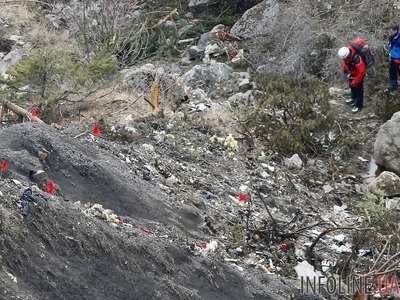 Немецкая авиакомпания Lufthansa готова выплатить до 50 тыс. евро за каждого пассажира, погибшего в авиакатастрофе Airbus A320