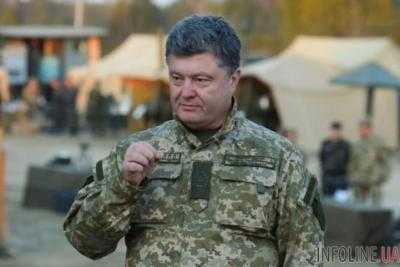 Порошенко заявил о необходимости модернизации и обновления военной техники