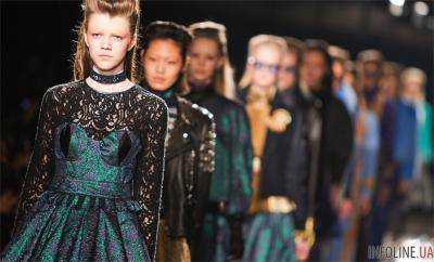 Во Франции запретили брать на работу слишком худых моделей