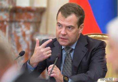 Премьер-министр России Дмитрий Медведев разрешил проверять переписку пользователей соцсетей