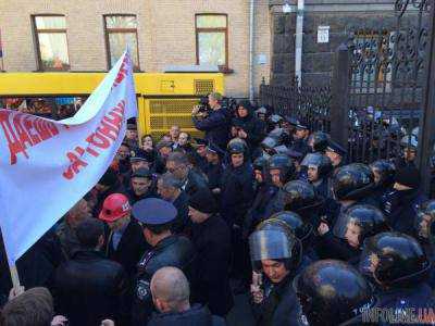 Шахтеры планируют продолжить акции протеста в столице до вечера