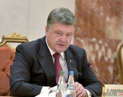Президент Украины призвал ускорить процедуру предоставления военнослужащим статуса участников АТО