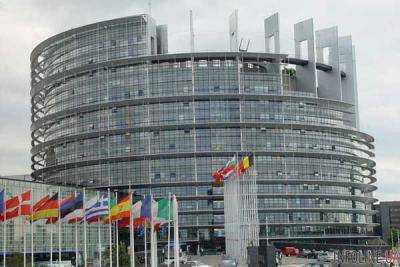 В Европарламенте призвали изменить стратегию отношений с Россией