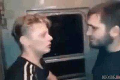 Русский мир: издевательства чеченцев над простым русским парнем. Видео