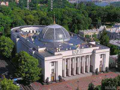 Верховная Рада отказалась вводить обязательный экзамен по украинскому языку для государственных служащих