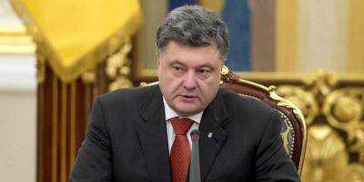 Президент Украины П.Порошенко отметил госнаградами 228 военных, погибших на Донбассе