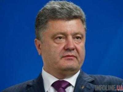 Президент Украины: П.Порошенко положительно оценил работу НБУ по стабилизации ситуации в финансовом секторе