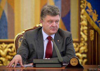 Порошенко: Украинская власть будет работать над модернизацией сферы образования