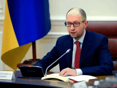 Яценюк: После объявления Порошенко о прекращении огня погибли 80 украинских военных