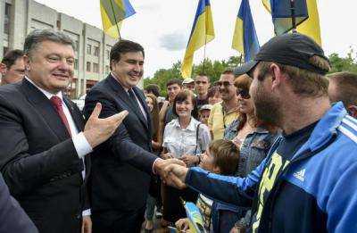 Президент Украины П.Порошенко поручил М.Саакашвили обеспечить честную работу таможни и налоговой