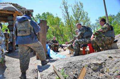 Боевики обстреляли блокпосты "Золотое" и "Майорское"