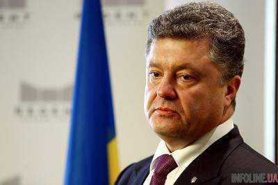 Президент Украины П.Порошенко одобрил запрет на досрочное снятие депозитов в банках