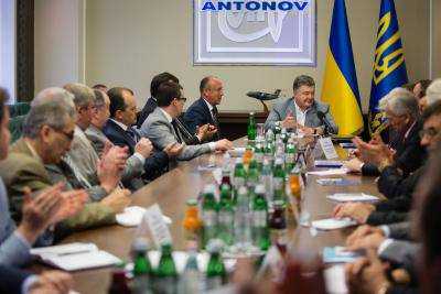 Президент Украины хочет видеть в государственном оборонном заказе на 2016 год Госпредприятие "Антонов"