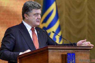 Президент Украины Петр Порошенко поздравил медицинских работников с профессиональным праздником