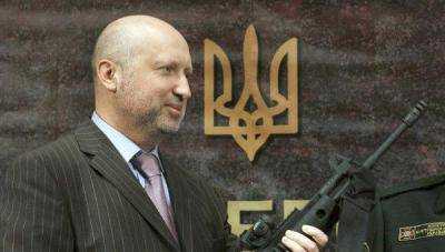 А.Турчинов: украинское оружие и техника должны превосходить российские образцы