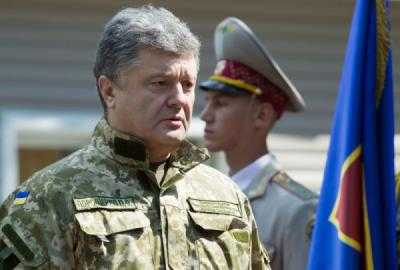 Президент Укрины П.Порошенко поздравил военных моряков и ветеранов флота по случаю праздника