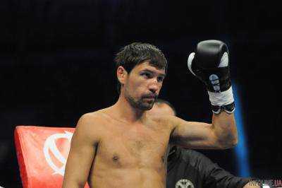 Украинский боксер Виктор Плотников проведет бой за четыре титула
