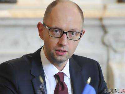 Украинский премьер-министр Арсений Яценюк усомнился в здравом уме депутатов