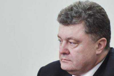 Президент Украины П.Порошенко поручил ускорить открытие гуманитарно-логистических центров