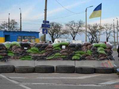 Донбасс: боевики снова обстреляли блокпост "Марьинка"