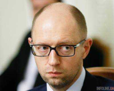 Премьер-министр Украины Арсений Яценюк поручил председателям ОГА назначить заместителей по подготовке компредприятий к зиме