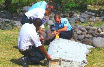 На Реюньоне нашли новый возможный обломок рейса MH370