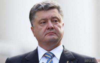 Президент Украины Петр Порошенко подписал закон "О местных выборах"