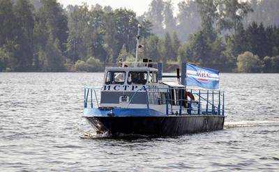 Вертолет и тела восьми жертв авиакатастрофы подняли из водохранилища в Подмосковье. Видео