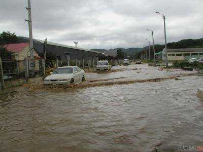Россию снова заливает водой: в Приморском крае введен режим чрезвычайной ситуации. Видео