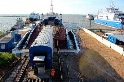Россия разорвала железнодорожное и паромное сообщение с Украиной через порты Кавказ и Крым