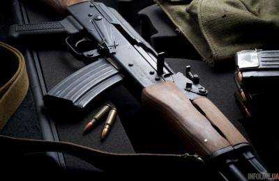 В Одесской области госслужащий незаконно выдал оружие гражданину Китая