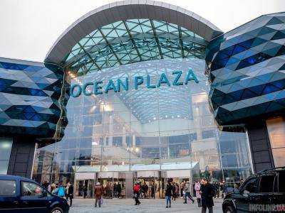 Киев. В ТРЦ Ocean Plaza произошел пожар: парковщики мешали эвакуации людей