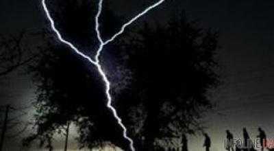 В Индии из-за молнии погибли почти 20 человек