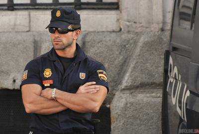 В Испании во время столкновений с беженцами травмированы пять полицейских