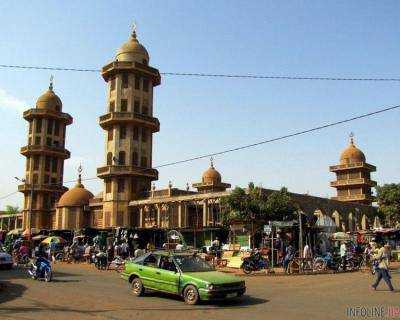 Украинцам рекомендовано временно не посещать Буркина-Фасо