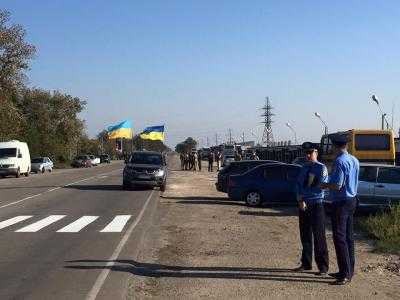 Ситуация на контрольно-пропускных пунктах "Чонгар", "Каланчак" и "Чаплинка" остается спокойной