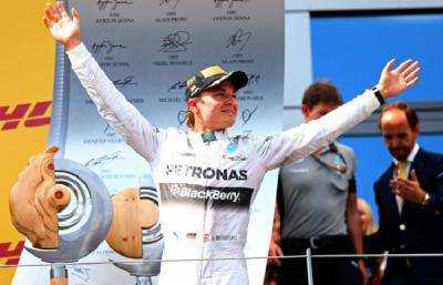 Пилот Mercedes Н.Росберг выиграл квалификацию на Гран При Японии