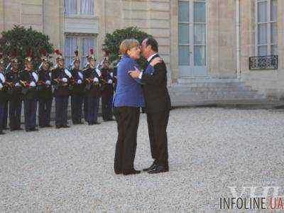 Меркель прибыла на переговоры в "нормандском формате"