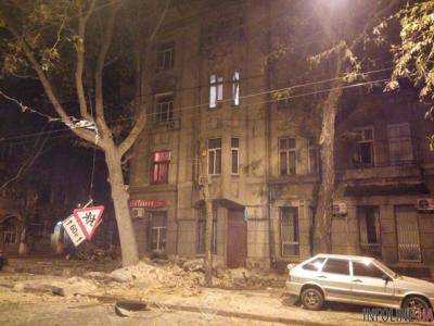 В Одессе обрушилась часть жилого дома