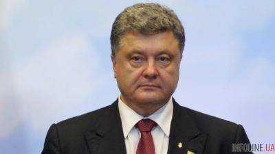 Президент Украины Петр Порошенко одобрил перераспределение средств на восстановление Донбасса