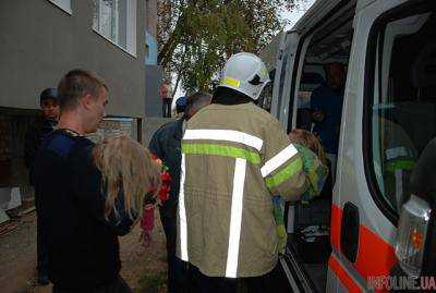 Во время пожара в Закарпатской области едва не сгорели мать с дочерью